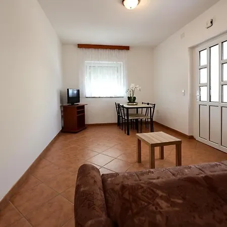 Porec Marinka * Nova Vas (Porec)